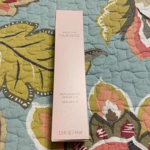 Mary Kay Replenishing Serum C+E